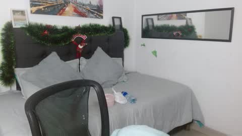 Snapshot of vannesweet_ chatting on January 6, 2026, 2:54 pm vane online show from January 6, 2026, 2:54 pm