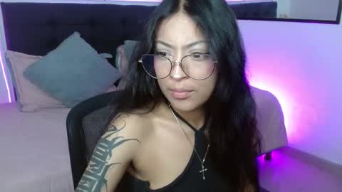 Snapshot of vannesweet_ chatting on February 5, 2026, 8:35 pm vane online show from February 5, 2026, 8:35 pm