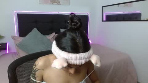 Snapshot of vannesweet_ chatting on March 6, 2026, 3:30 pm vane online show from March 6, 2026, 3:30 pm