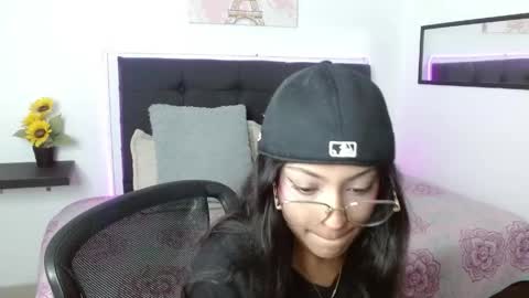 Snapshot of vannesweet_ chatting on May 17, 2026, 8:16 pm vane online show from May 17, 2026, 8:16 pm
