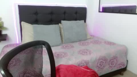Snapshot of vannesweet_ chatting on May 23, 2026, 8:57 pm vane online show from May 23, 2026, 8:57 pm