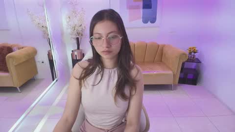 Snapshot of vannia_t18 chatting on December 13, 2025, 7:53 pm vannia t18 online show from December 13, 2025, 7:53 pm