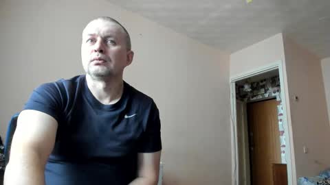 vano_822 online show from November 17, 2025, 8:31 am