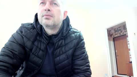 vano_822 online show from November 22, 2025, 8:02 am