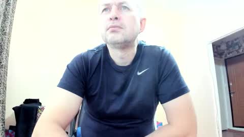 vano_822 online show from November 28, 2025, 7:44 am