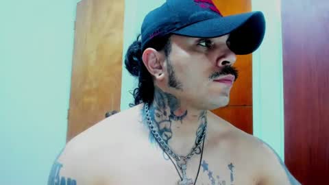 vanvelckan_ online show from June 24, 2026, 5:06 am