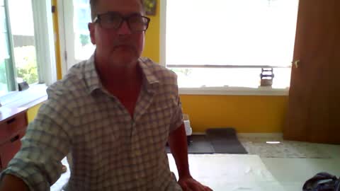 varaggo online show from June 6, 2026, 6:12 pm
