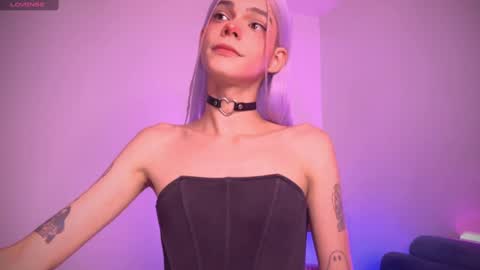 Snapshot of varya_ferreira chatting on March 12, 2025, 5:02 am  Varya Ferreira - independent model  online show from March 12, 2025, 5:02 am