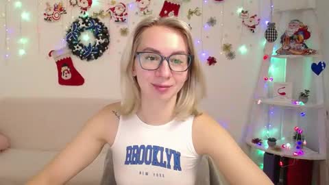 Snapshot of vasilisasii chatting on December 16, 2024, 6:21 am Vasilisa online show from December 16, 2024, 6:21 am