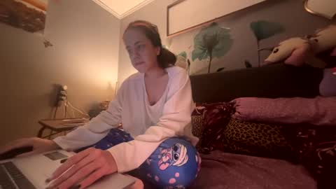 vaua089 online show from November 3, 2025, 5:20 am