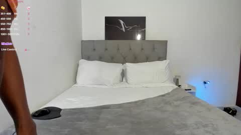 Snapshot of vayolet___ chatting on December 4, 2025, 8:50 pm Hi Im Vayolet online show from December 4, 2025, 8:50 pm