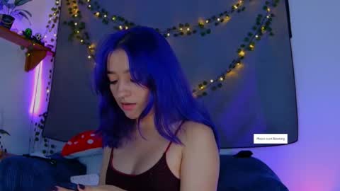 Snapshot of vayolett_dakotta chatting on November 3, 2025, 12:24 am Vayolett online show from November 3, 2025, 12:24 am