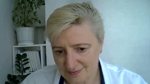 vea_motty online show from April 6, 2026, 3:02 pm