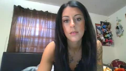 Snapshot of vee2345 chatting on December 15, 2025, 4:22 pm vee2345 online show from December 15, 2025, 4:22 pm