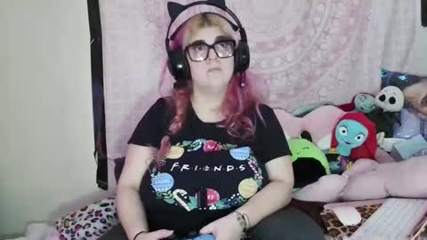 Veronica Lehane online show from December 24, 2024, 1:06 pm