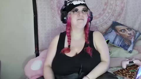 Veronica Lehane online show from January 26, 2025, 8:02 pm