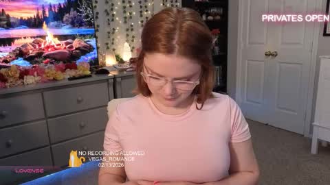 vegas_romance online show from February 14, 2026, 3:36 am