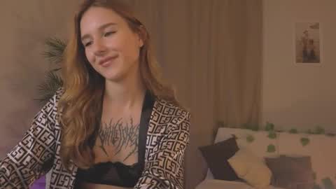 Snapshot of vegas_v chatting on October 4, 2025, 2:59 pm Maria online show from October 4, 2025, 2:59 pm