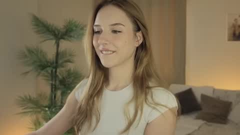 Snapshot of vegas_v chatting on November 14, 2025, 1:10 pm Maria online show from November 14, 2025, 1:10 pm