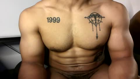 Snapshot of vegasluv702 chatting on July 14, 2026, 2:05 am Vegas Love online show from July 14, 2026, 2:05 am
