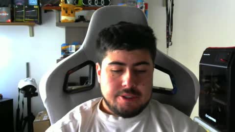 Snapshot of veils24 chatting on November 7, 2025, 3:23 pm Charles online show from November 7, 2025, 3:23 pm