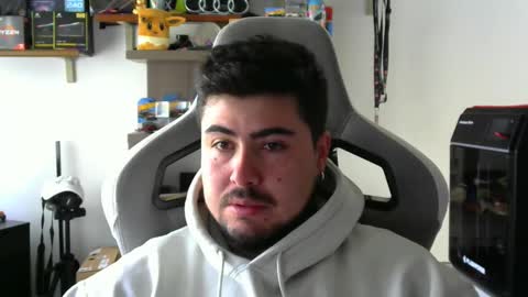 Snapshot of veils24 chatting on November 10, 2025, 2:38 pm Charles online show from November 10, 2025, 2:38 pm