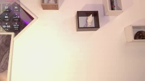 Isabella online show from April 1, 2026, 8:39 pm