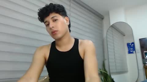 Snapshot of velascosexyboy chatting on October 21, 2025, 2:34 am velascosexyboy online show from October 21, 2025, 2:34 am