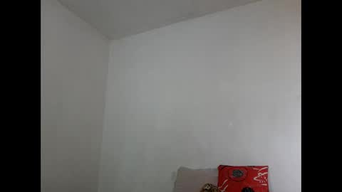 velk_hot1 online show from February 10, 2025, 6:45 pm