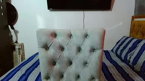 velk_hot1 online show from April 13, 2026, 11:59 am