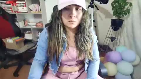 Snapshot of vellarossa chatting on November 3, 2025, 2:24 am Im VelaI will be Christmas and New Year with my family December 22 to January 13 I will miss you guys. online show from November 3, 2025, 2:24 am