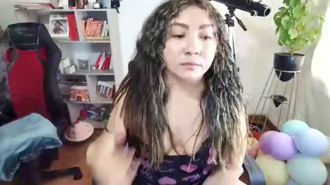 Snapshot of vellarossa chatting on November 15, 2025, 2:13 pm Im VelaI will be Christmas and New Year with my family December 22 to January 13 I will miss you guys. online show from November 15, 2025, 2:13 pm