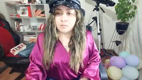 Snapshot of vellarossa chatting on November 18, 2025, 2:28 am Im VelaI will be Christmas and New Year with my family December 22 to January 13 I will miss you guys. online show from November 18, 2025, 2:28 am