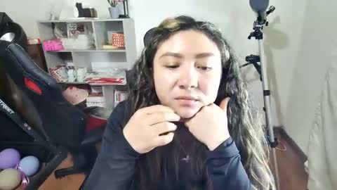 Snapshot of vellarossa chatting on December 3, 2025, 8:12 am Im VelaI will be Christmas and New Year with my family December 22 to January 13 I will miss you guys. online show from December 3, 2025, 8:12 am