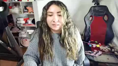 Snapshot of vellarossa chatting on March 3, 2026, 2:50 am Im VelaI will be Christmas and New Year with my family December 22 to January 13 I will miss you guys. online show from March 3, 2026, 2:50 am