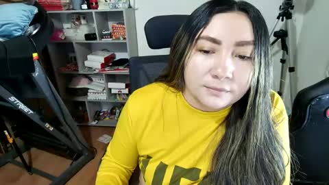Snapshot of vellarossa chatting on July 7, 2026, 6:47 am Im VelaI will be Christmas and New Year with my family December 22 to January 13 I will miss you guys. online show from July 7, 2026, 6:47 am