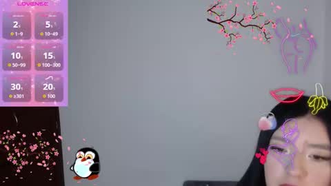 velvet_28_ online show from September 19, 2025, 8:20 pm