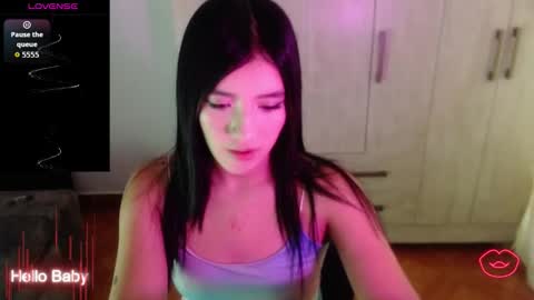 velvet_28_ online show from October 17, 2025, 1:14 pm