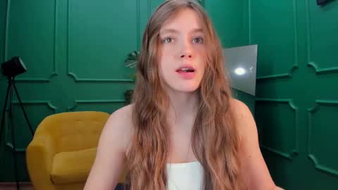 velvet_cherry online show from February 13, 2025, 6:38 pm