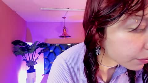 Snapshot of velvet_dreams_ chatting on April 1, 2026, 11:22 am Isabella online show from April 1, 2026, 11:22 am