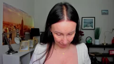 Snapshot of velvet_jasmine chatting on September 12, 2025, 5:29 am Jasmine online show from September 12, 2025, 5:29 am