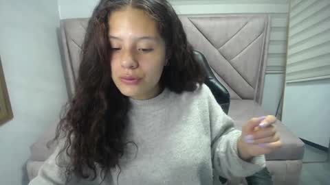 Snapshot of velvet_moon_v chatting on October 7, 2025, 1:08 pm velvet_moon_v online show from October 7, 2025, 1:08 pm