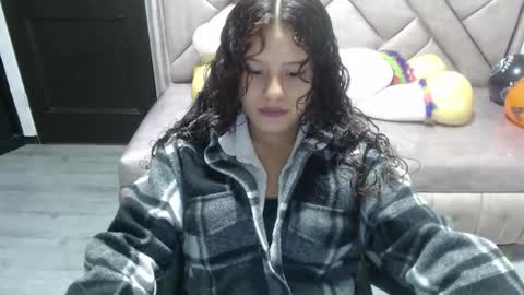 Snapshot of velvet_moon_v chatting on October 24, 2025, 2:24 pm velvet_moon_v online show from October 24, 2025, 2:24 pm