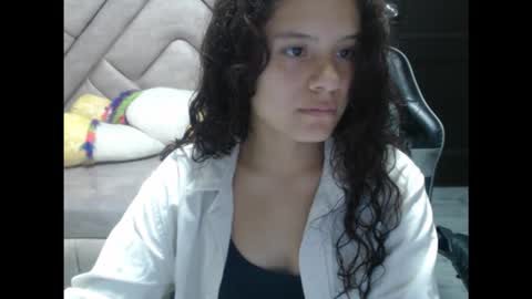 Snapshot of velvet_moon_v chatting on October 25, 2025, 1:07 pm velvet_moon_v online show from October 25, 2025, 1:07 pm