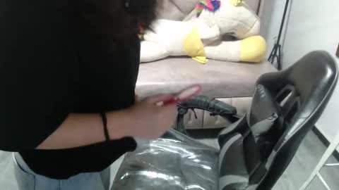 Snapshot of velvet_moon_v chatting on November 19, 2025, 1:11 pm velvet_moon_v online show from November 19, 2025, 1:11 pm