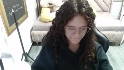 Snapshot of velvet_moon_v chatting on November 22, 2025, 1:10 pm velvet_moon_v online show from November 22, 2025, 1:10 pm