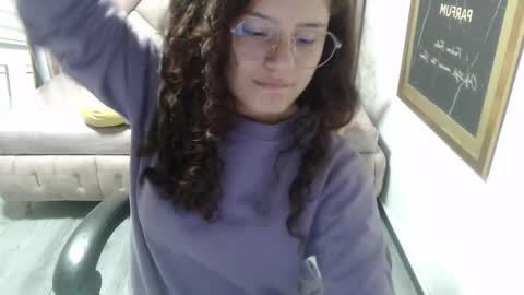 Snapshot of velvet_moon_v chatting on November 25, 2025, 1:22 pm velvet_moon_v online show from November 25, 2025, 1:22 pm