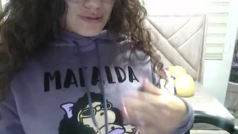 Snapshot of velvet_moon_v chatting on January 7, 2026, 1:13 pm velvet_moon_v online show from January 7, 2026, 1:13 pm