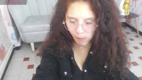 velvet_moon_v online show from March 20, 2026, 12:43 pm