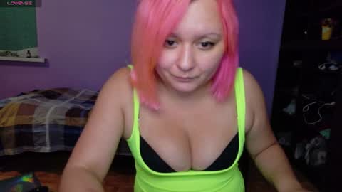 Snapshot of velvet_rosse chatting on July 15, 2026, 7:30 pm Velvet Rosse online show from July 15, 2026, 7:30 pm